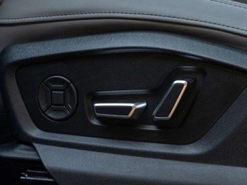 Audi Q7 II SUV Facelifting  3.0 50 TDI 286KM 2025 AUDI Q7 TDI quattro S Line Suv 3.0 (286KM) 2025, zdjęcie 4