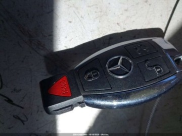 Mercedes Klasa C W205 2015 Mercedes-Benz Klasa C 2015 MERCEDES-BENZ C 300 2.0 Benzyna 241KM, zdjęcie 12