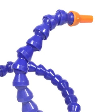 Детский настольный водяной насос с гибкой многосоставной трубкой и регулируемым потоком.