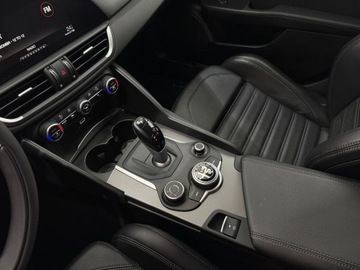 Alfa Romeo Giulia II Sedan Facelifting 2.0 Turbo 280KM 2020 Alfa Romeo Giulia Q4 Veloce / Kamera cofania / And, zdjęcie 22