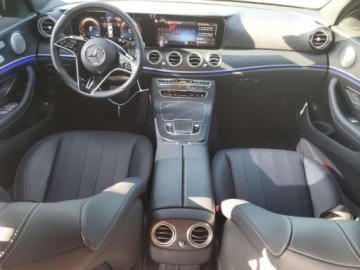 Mercedes Klasa E W213 2022 Mercedes-Benz Klasa E 350 2022 350 2.0 Benzyna 255KM, zdjęcie 8