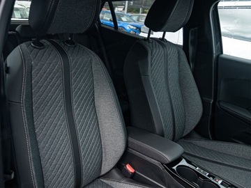 Peugeot 2008 II 2025 Od ręki - Allure EAT8 1.2 PureTech 130KM / Pakiet Vision i Drive Assist, zdjęcie 4