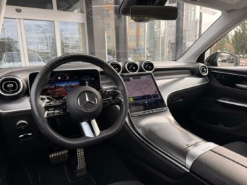 Mercedes GLC C254/X254 SUV 2.0 200 MHEV 204KM 2024 Mercedes-Benz GLC 200 4Matic AMG Line Digital Light Panorama FV23 salon Po, zdjęcie 3