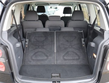 Volkswagen Touran I 2.0 TDI 140KM 2009 VW Touran 2.0 TDI, DSG, 7 miejsc, Navi, Klima, zdjęcie 18