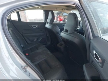 Volvo S60 III 2025 Volvo S60 B5 Plus 2025 2.0l 2.0 Benzyna 247KM, zdjęcie 12