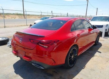 Mercedes CLA C118/X118 2020 Mercedes-Benz CLA 2020, 2.0L, porysowany lakier 2.0 Benzyna 221KM, zdjęcie 6