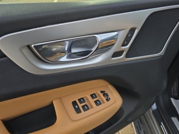 Volvo XC60 II Crossover D4 190KM 2019 XC60 D4 SCR Inscription, zdjęcie 9