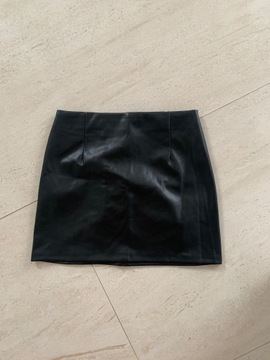Sinsay spódnica mini skóra drapowana czarna S M