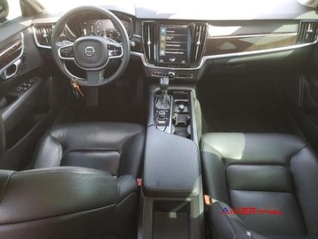 Volvo S90 II Sedan 2.0 T5 250KM 2018 Volvo S90 2018 r. , 2,0L T5 MOMENTUM 2.0 Benzyna 250KM, zdjęcie 8