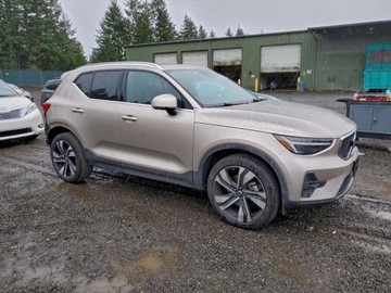 Volvo XC40 2023 Volvo XC 40 Ultimate 2023 2.0 Benzyna 194KM, zdjęcie 4