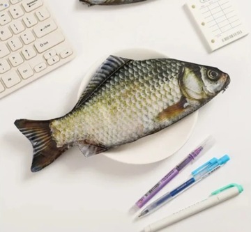 PIÓRNIK SZKOLNY RYBA FISH KOSMETYCZKA SASZETKA KARP NA PREZENT