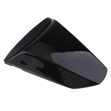 Задняя крышка обтекателя изготовлена ​​из пластика.