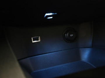 Peugeot 3008 II Crossover 1.2 PureTech 130KM 2020 Peugeot 3008 Automat Hak Navi Kamera cofania, zdjęcie 29