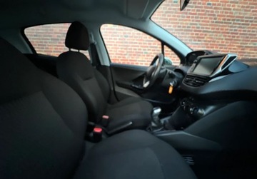Peugeot 208 I Hatchback 5d Facelifting 1.2 PureTech 82KM 2017 Peugeot 208 Nawigacja Niski Przebieg Alu Gwarancja w cenie Warszawa VRVD, zdjęcie 11