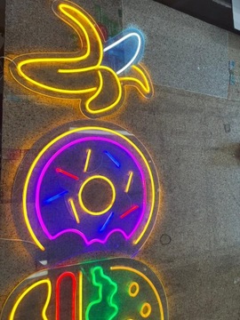 NEON LED dekoracja ścienna donut 50x50 plexi.Wykonany w Polsce