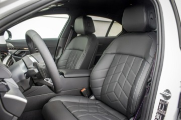 BMW Seria 5 G90-91 Touring 2.0 520d 197KM 2025 BMW 520 xDrive Limuzyna - Dostępny od ręki!, zdjęcie 13