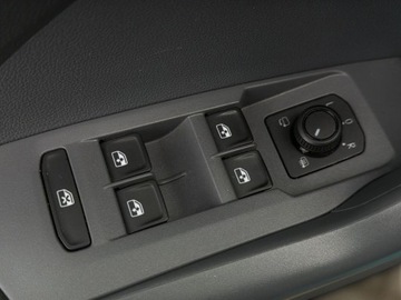 Volkswagen T-Cross SUV 1.0 TSI 115KM 2019 Volkswagen T-Cross TSI 115KM Life Bamboo Garden Martwe pole LED Kamera, zdjęcie 13