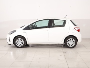 Toyota Yaris III Hatchback 5d Facelifting 2017 1.5 Hybrid 100KM 2020 Toyota Yaris 1.5 Hybrid, Salon Polska, zdjęcie 2