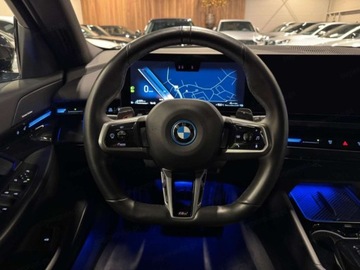 BMW Seria 5 G90-91 Sedan Plug-In 3.0 50e 489KM 2025 BMW Seria 5 550e xDrive Sport Sedan 3.0 (489KM) 2025, zdjęcie 6
