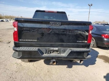 Chevrolet Silverado II 2022 Chevrolet Silverado 2022, 6.4L, 4x4, K2500 CUSTOM, od ubezpieczalni 6.4, zdjęcie 4