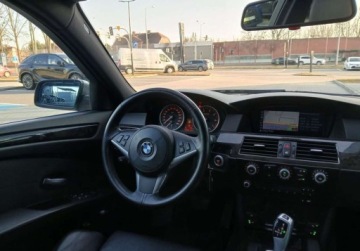 BMW Seria 5 E60 Sedan 540 i 306KM 2008 BMW Seria 5 Seria 5 4.0i 306KM Vat Marza Nawigacja GPS Bluetooth, zdjęcie 4