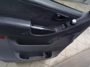 DVEŘE LEVÝ PŘEDNÍ KOMPLETNÍ HYUNDAI H-1 II 07-15