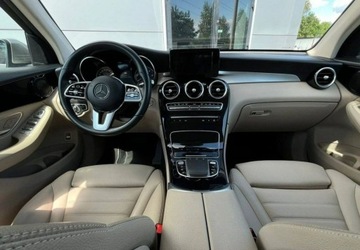 Mercedes GLC C253 SUV Facelifting 2.0 300d 245KM 2020 Mercedes-Benz GLC 245 koni 4x4 Automat Navi Skora Kamera FV23, zdjęcie 18