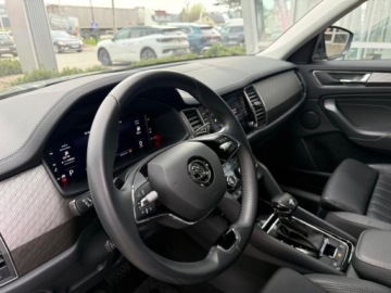 Skoda Kodiaq I SUV Facelifting 2.0 TDI SCR 200KM 2022 Skoda Kodiaq 2.0TDI 200KM HakDSGSKORA 4X4 MATRIX HAK Kamera NiskiPrzebieg, zdjęcie 9