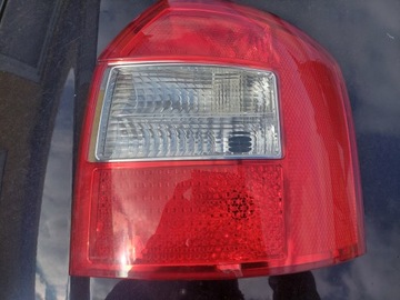 AUDI A4 B6 KOMBI 01-04 LAMPA TYŁ PRAWA ORYG ŁADNA