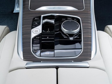 BMW X5 G05 SUV Facelifting 3.0 30d 298KM 2025 BMW X5 xDrive30d Sport Suv 3.0 (298KM) 2025, zdjęcie 10