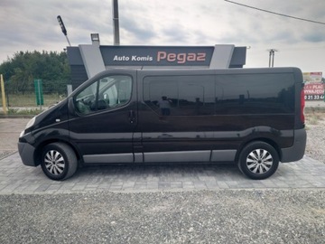 Renault Trafic II Furgon 2.0 dCi 115KM 2013 Renault Trafic Renault Trafic Passenger Pack Clim 2.0 Diesel 115KM, zdjęcie 2