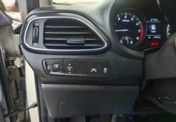 Hyundai i30 III Hatchback 1.0 T-GDI 120KM 2018 Hyundai i30 Oryginalny Lakier Stan Bardzo Dobry Benzyna 120KM, zdjęcie 18