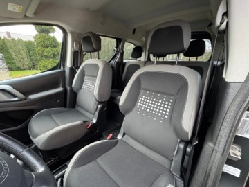 Citroen Berlingo II Combi Facelifting 2015 1.6 BlueHDi 100KM 2015 Citroen Berlingo Citroen Berlingo II (2008 - 2018) 1.6 1.6 Diesel 99KM, zdjęcie 26