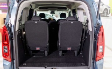 Toyota 2024 Toyota Proace City City Verso Long 1.5 D-4D Family aut 1.5 Diesel 130KM, zdjęcie 23