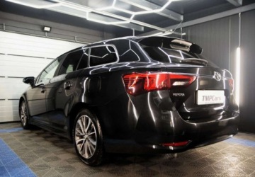 Toyota Avensis III Wagon Facelifting 2015 2.0 D-4D 143KM 2015 Toyota Avensis PL Salon _ kombi _ kamera cofania _ Alu17_ 2.0 Diesel 143KM, zdjęcie 3