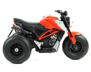 Мотор на аккумуляторе, накачанные кожаные колеса.