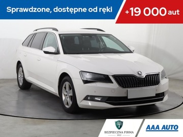 Skoda Superb III Kombi 2.0 TDI 150KM 2016 Skoda Superb 2.0 TDI, Salon Polska, Xenon