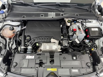 Citroen C4 III SUV 1.2 PureTech 130KM 2022 Citroen C4 Shine / HUD / Nawigacja / Kamera / CarP, zdjęcie 17