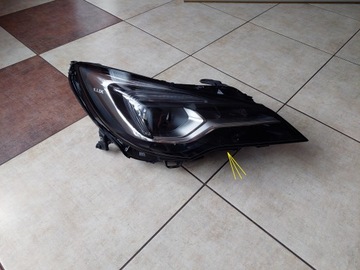 PRAWA LAMPA PRZÓD - OPEL ASTRA V K - FULL LED LUX