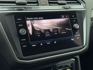 Volkswagen Tiguan Allspace SUV 2.0 TDI 200KM 2021 Volkswagen Tiguan Allspace LED Matrix HAK Keyless R-Line Tempomat Android, zdjęcie 24