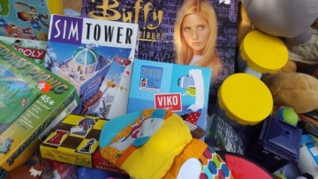 OUTLET Toys Игры Талисманы - оптом по весу 1 кг.