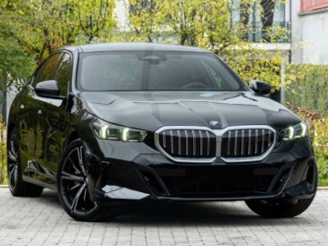 BMW Seria 5 G90-91 Touring 2.0 520d 197KM 2025 BMW Seria 5 520d xDrive Sport Sedan 2.0 (197KM) 2025, zdjęcie 3