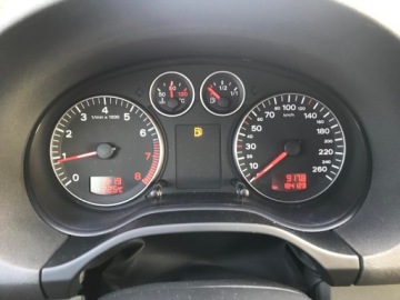 Audi A3 8P Hatchback 3d 1.6 102KM 2006 Audi A3 1.6 MPI 102 KM, zdjęcie 9