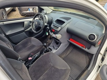 Citroen C1 I Hatchback 3d Facelifting 1.4 HDi 54KM 2009 Citroen C1 kompakt, zdjęcie 14