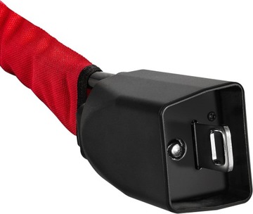 Прочный противоугонный замок на рулевом колесе и гнезде для ремня безопасности.