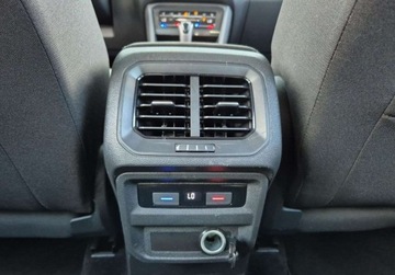 Volkswagen Tiguan II SUV Facelifting 2.0 TDI 150KM 2021 Volkswagen Tiguan Life 2.0TDI 150KM DSG App Connet Czuj Park. Pod.Fotele T, zdjęcie 17