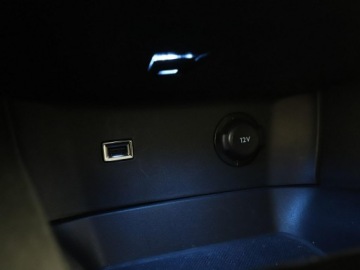 Peugeot 3008 II Plug-In Hybrid Facelifting 1.6 HYBRID 225KM 2022 Peugeot 3008 PHEV full LED półskóra navi, zdjęcie 28