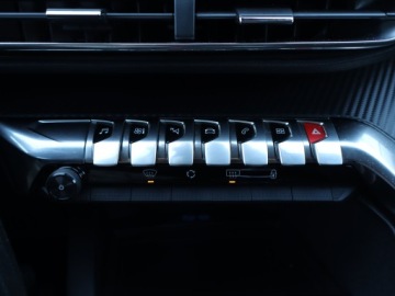 Peugeot 3008 II Crossover 1.6 BlueHDi 120KM 2017 Peugeot 3008 1.6 BlueHDi, Navi, Klima, zdjęcie 16