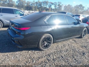 BMW Seria 7 G70 2023 BMW Seria 7 760I XDrive 2023 4.4l 4.4 Benzyna 536KM, zdjęcie 2