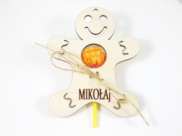 Фенечка с леденцом с именем ребенка в упаковке, рисунок на выбор, веревочки свободные.